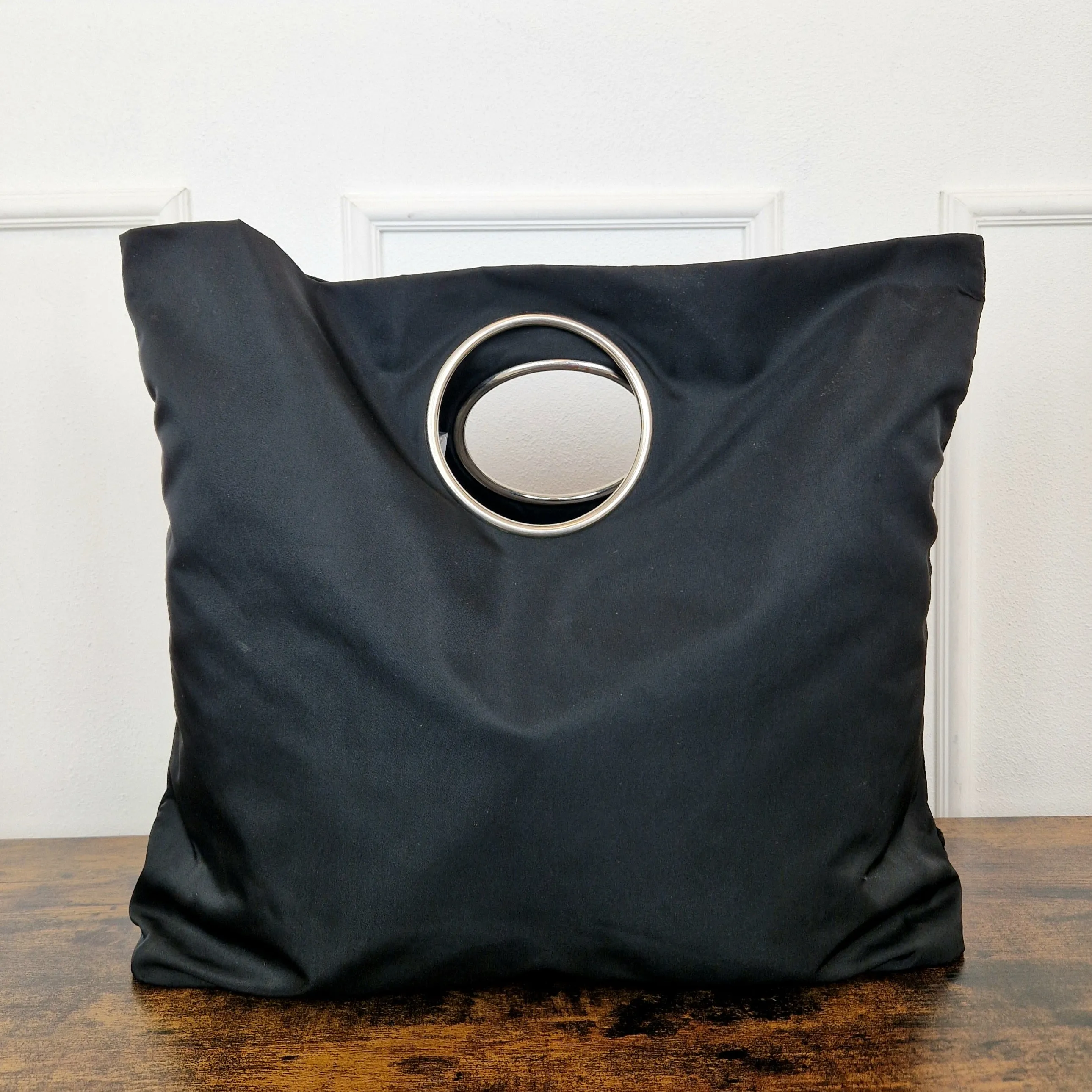 Borsa Prada nylon manici oblò