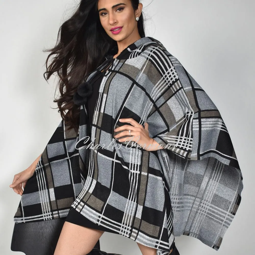 Frank Lyman Hooded Poncho – Style 213701