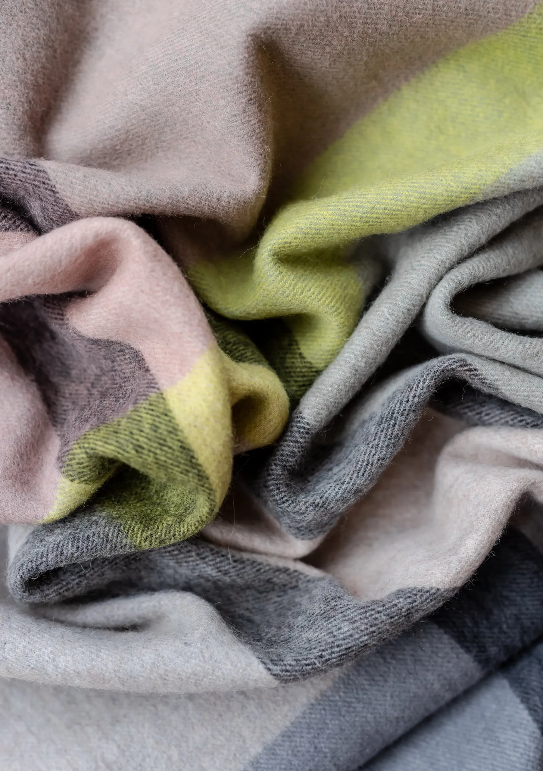 Lambswool Blanket Scarf in Slate Modern Check