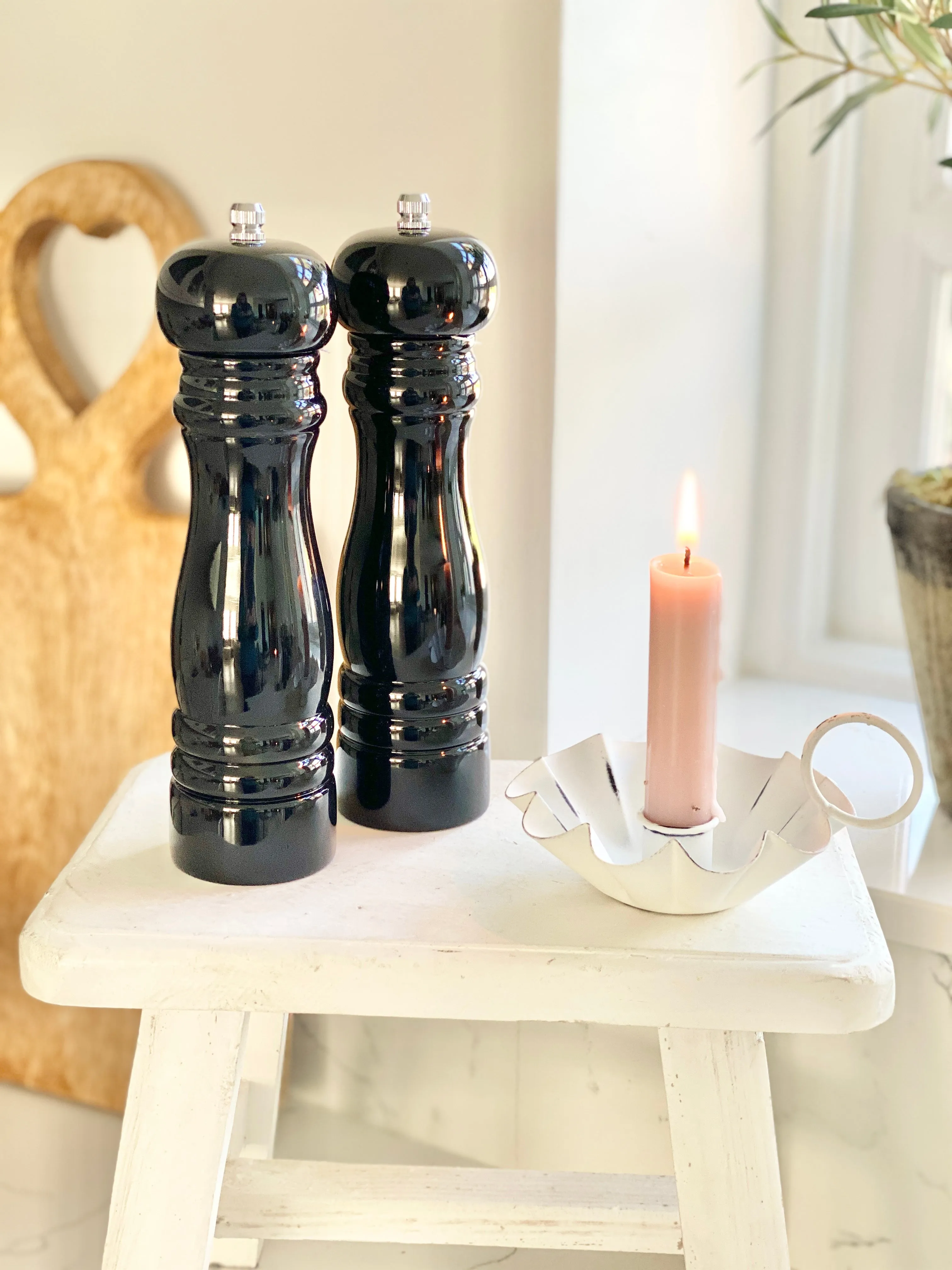 Salt and Pepper Mill Set in White, Grey & Black