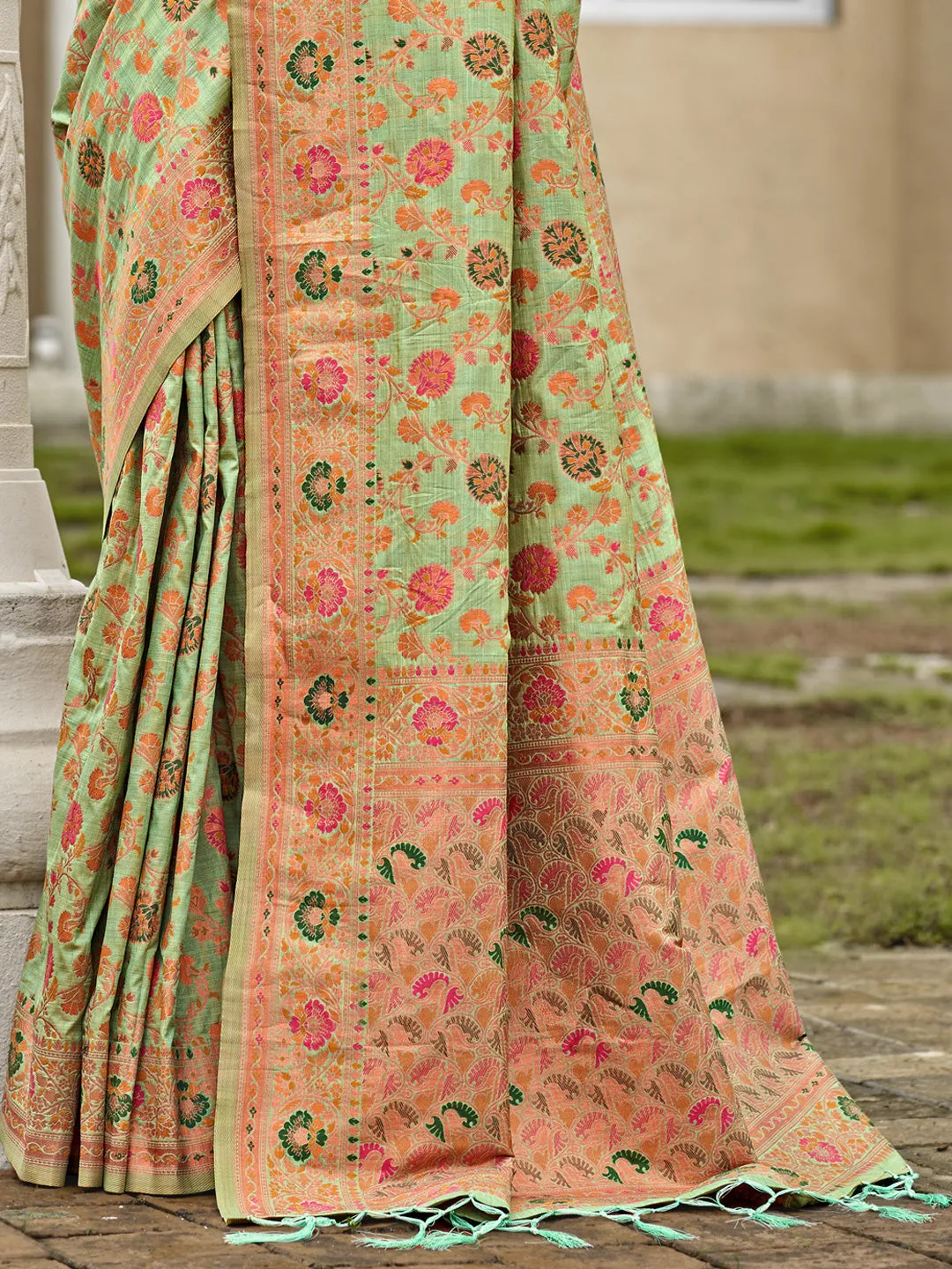 Women Light Green Silk Saree With Un Stitched Blouse